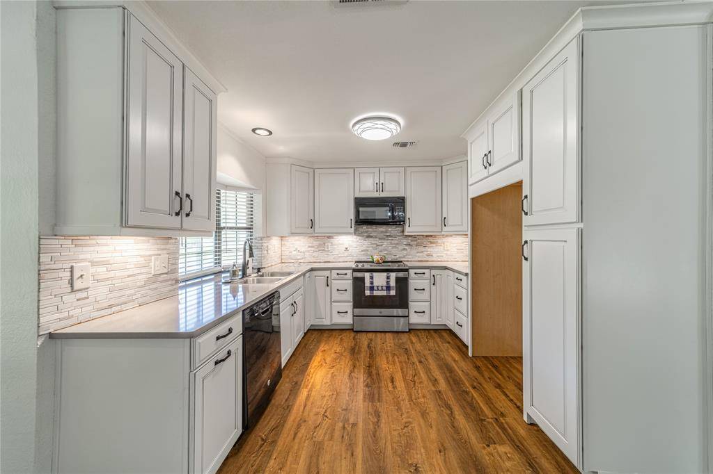 5434 Peninsula Way, Garland, TX 75043