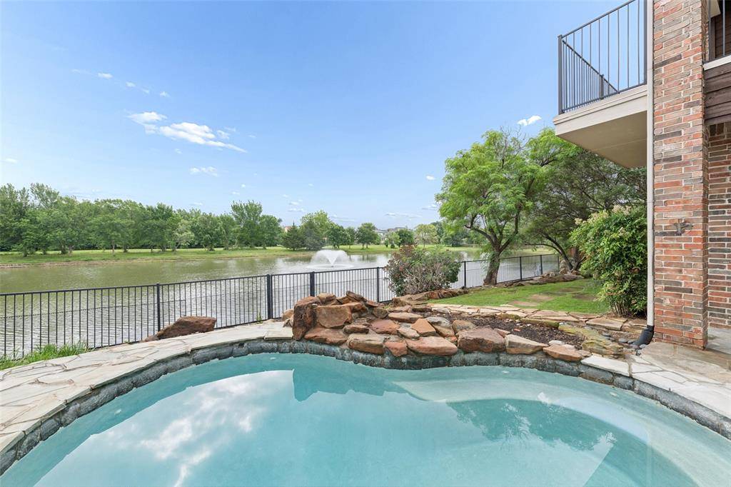 712 Castle Creek Drive, Coppell, TX 75019