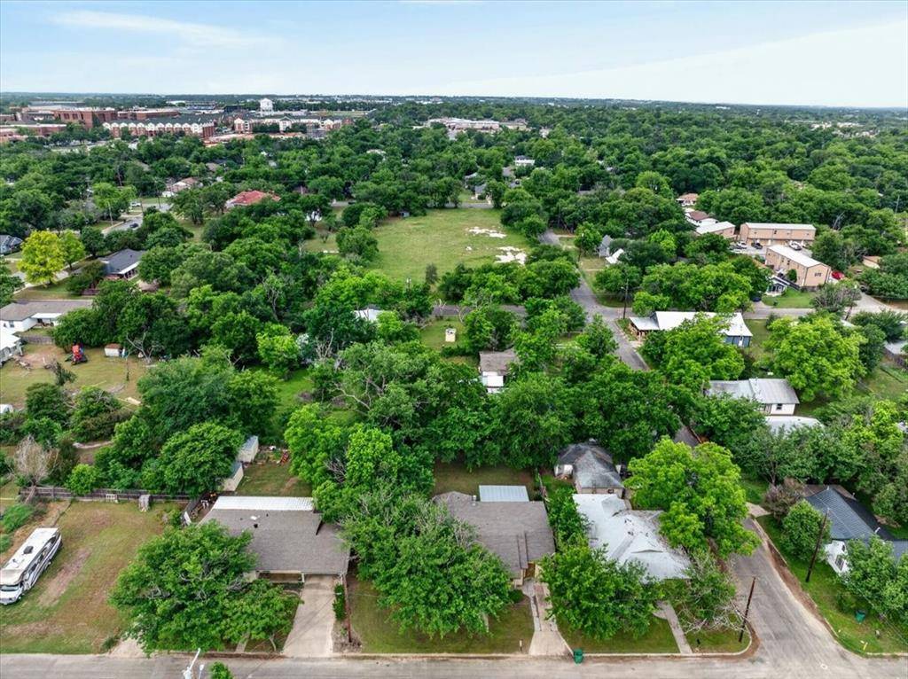 988 N Clinton Street, Stephenville, TX 76401