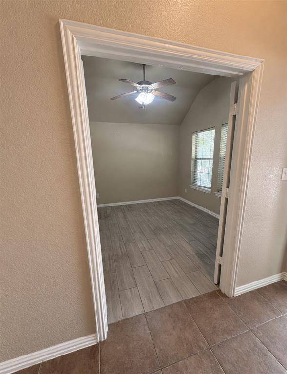 673 S Heights Drive, Crowley, TX 76036