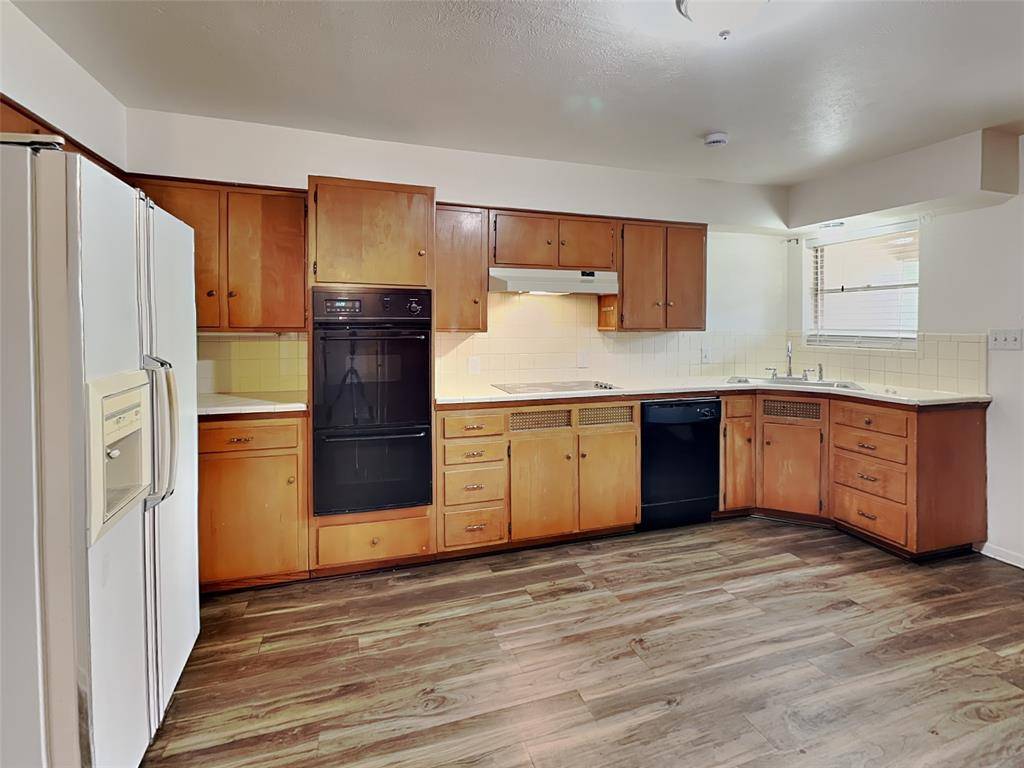 5311 Purington Avenue, Fort Worth, TX 76112