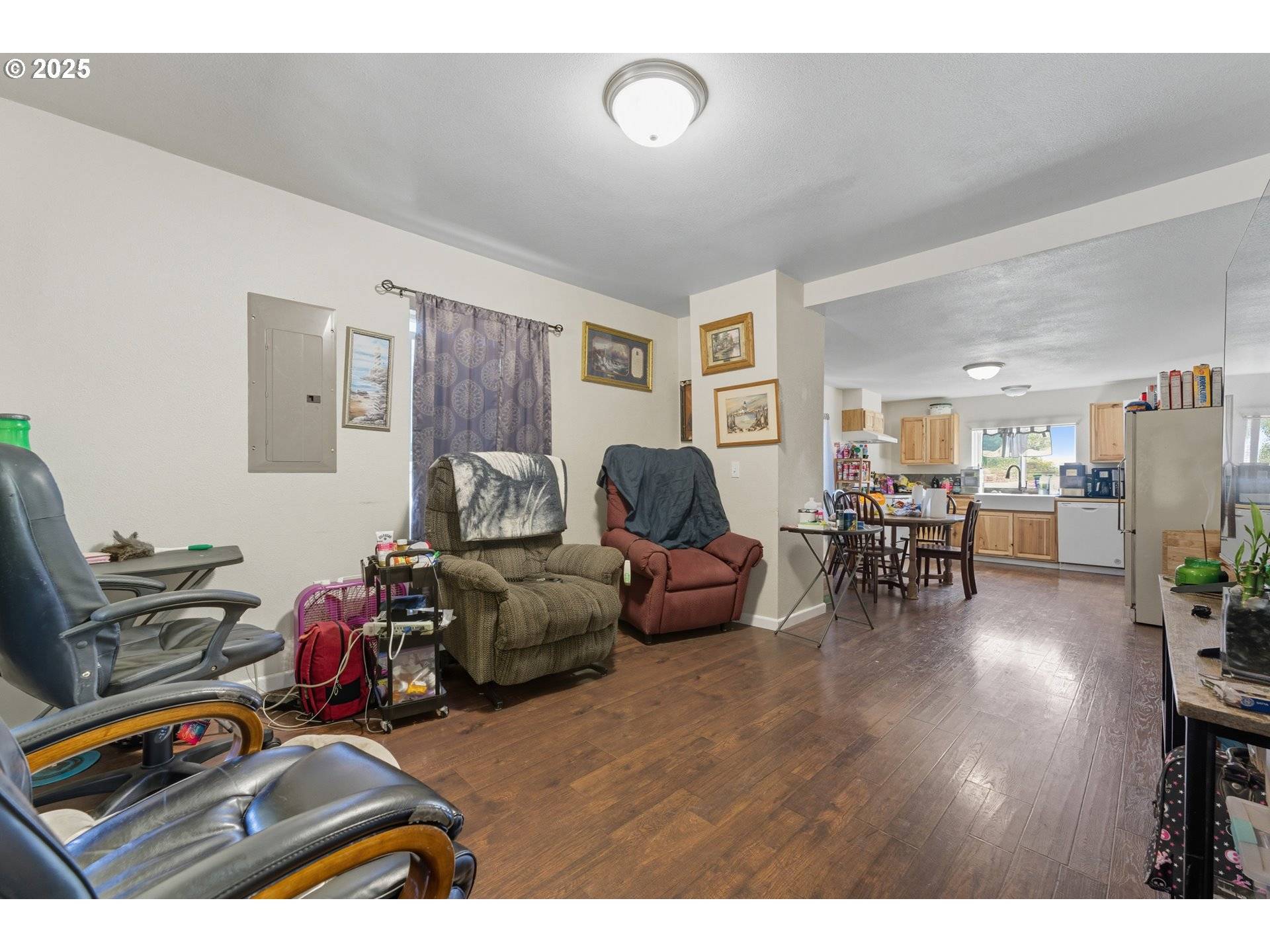 55 W 6TH ST, Coquille, OR 97423