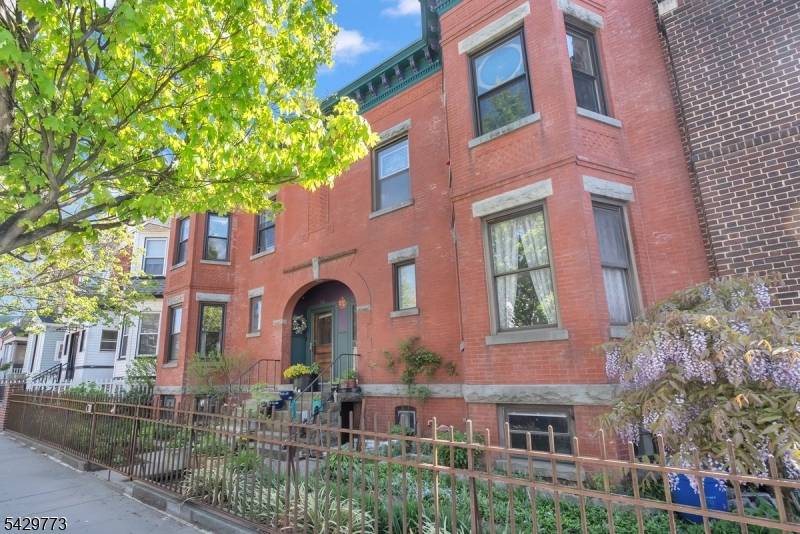 116 Park Ave, Newark City, NJ 07104