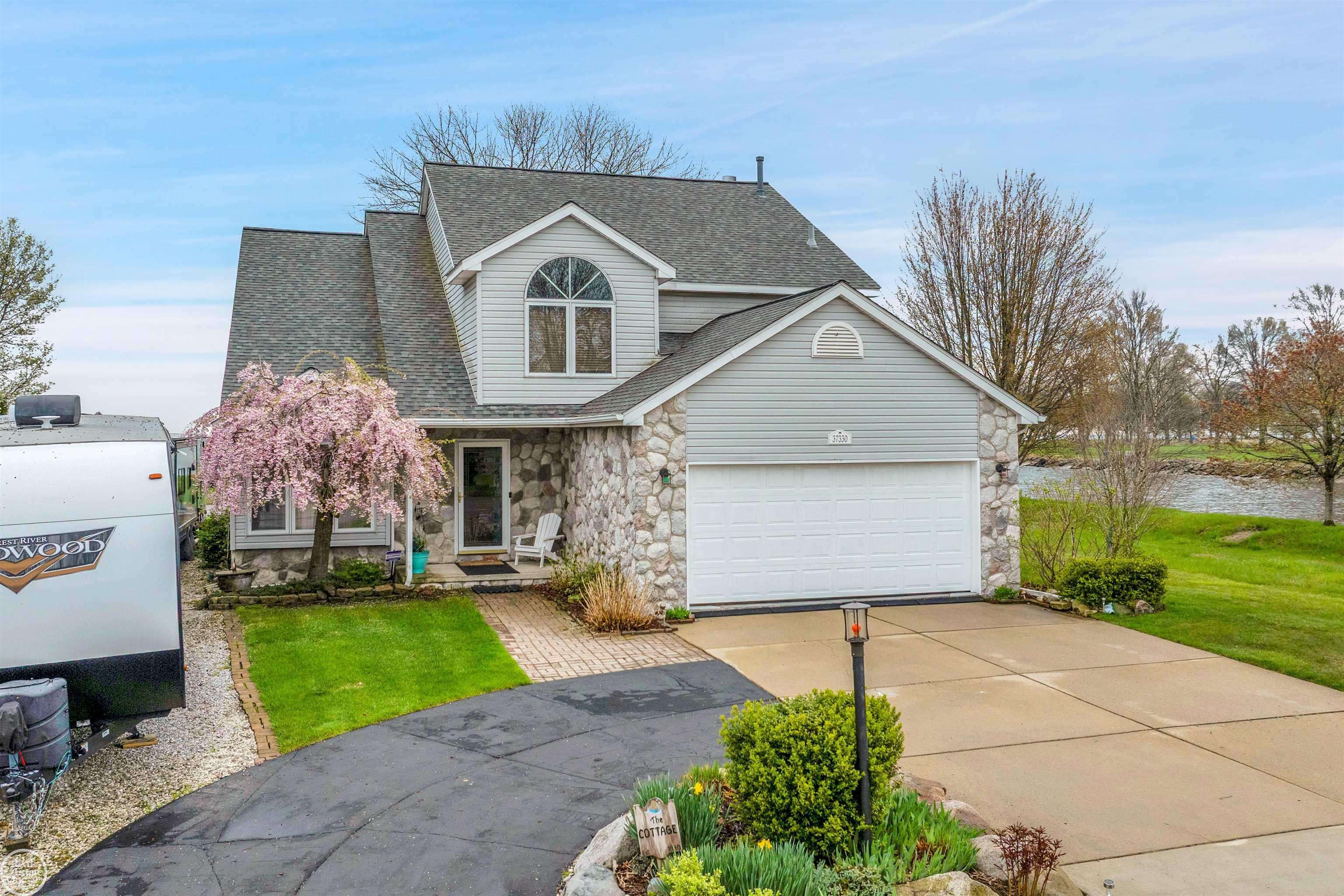 37330 Lakeshore DR, Harrison Twp, MI 48045