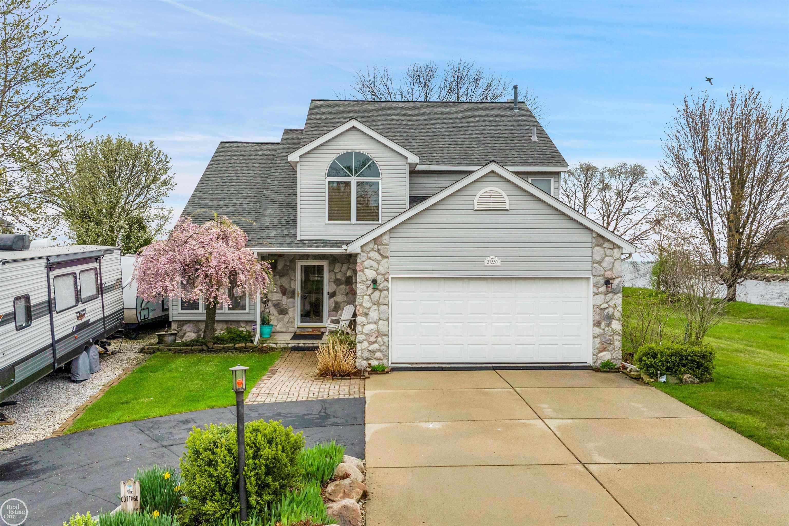 37330 Lakeshore DR, Harrison Twp, MI 48045