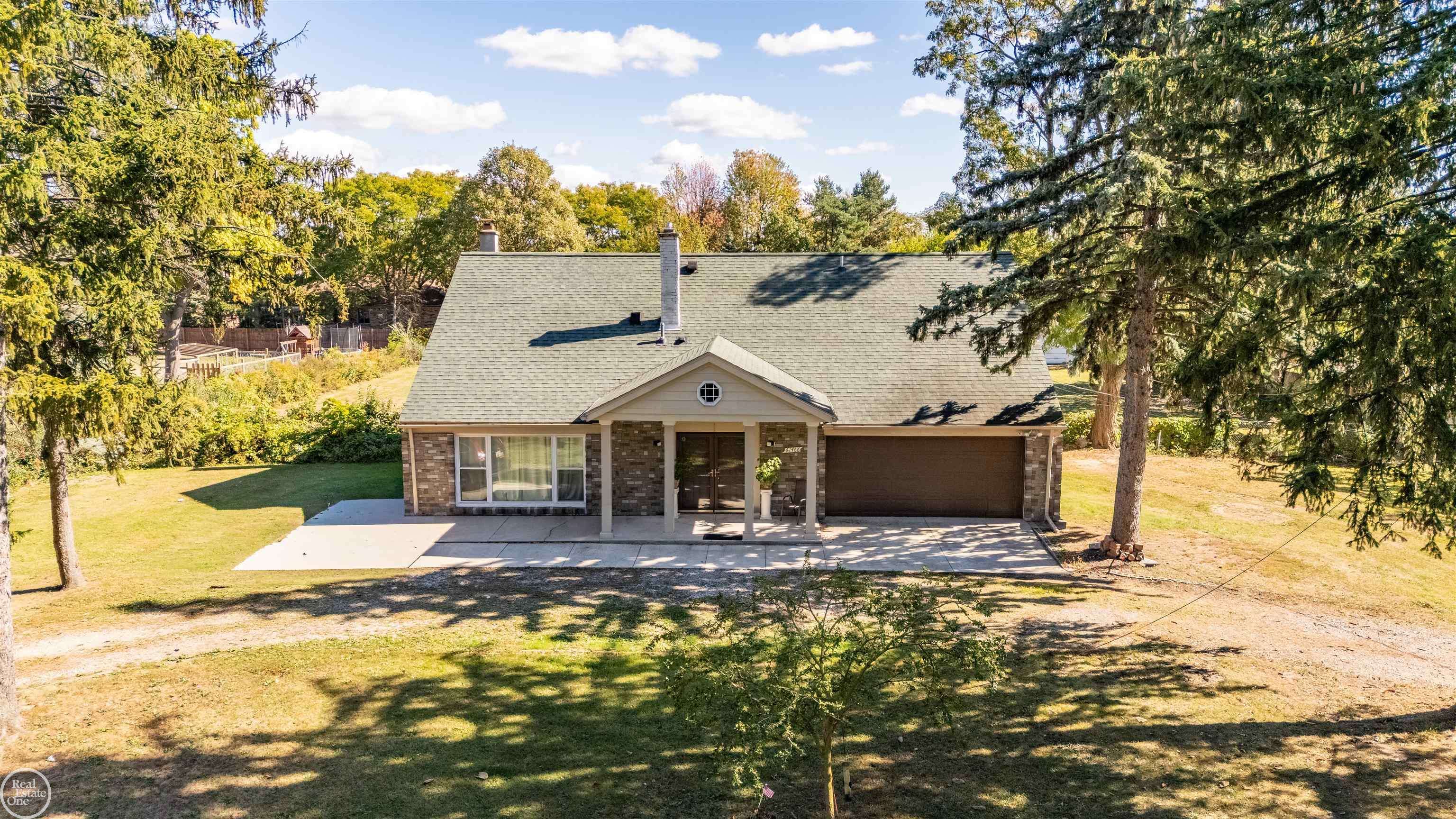 41466 Dequindre RD, Sterling Heights, MI 48314