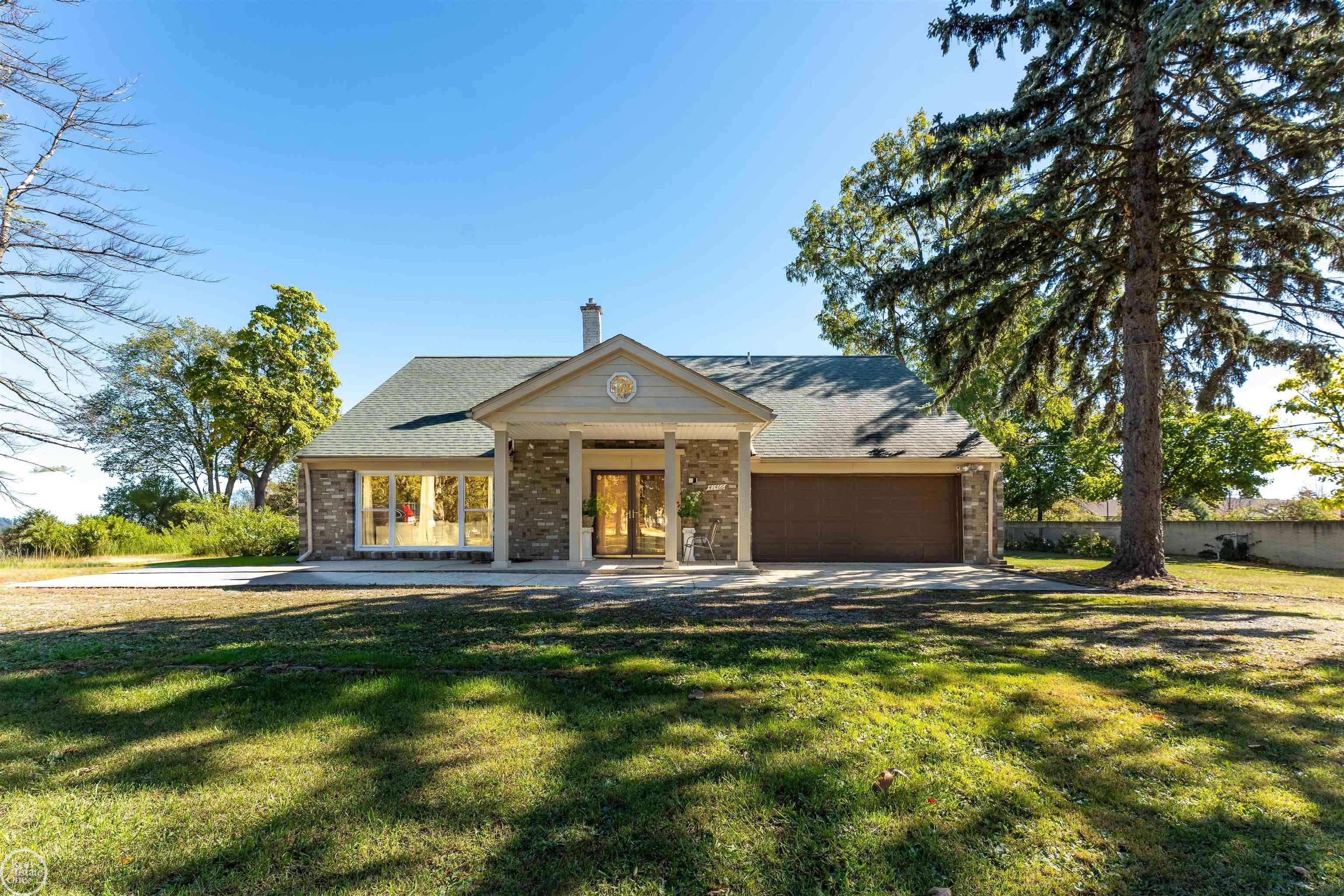 41466 Dequindre RD, Sterling Heights, MI 48314