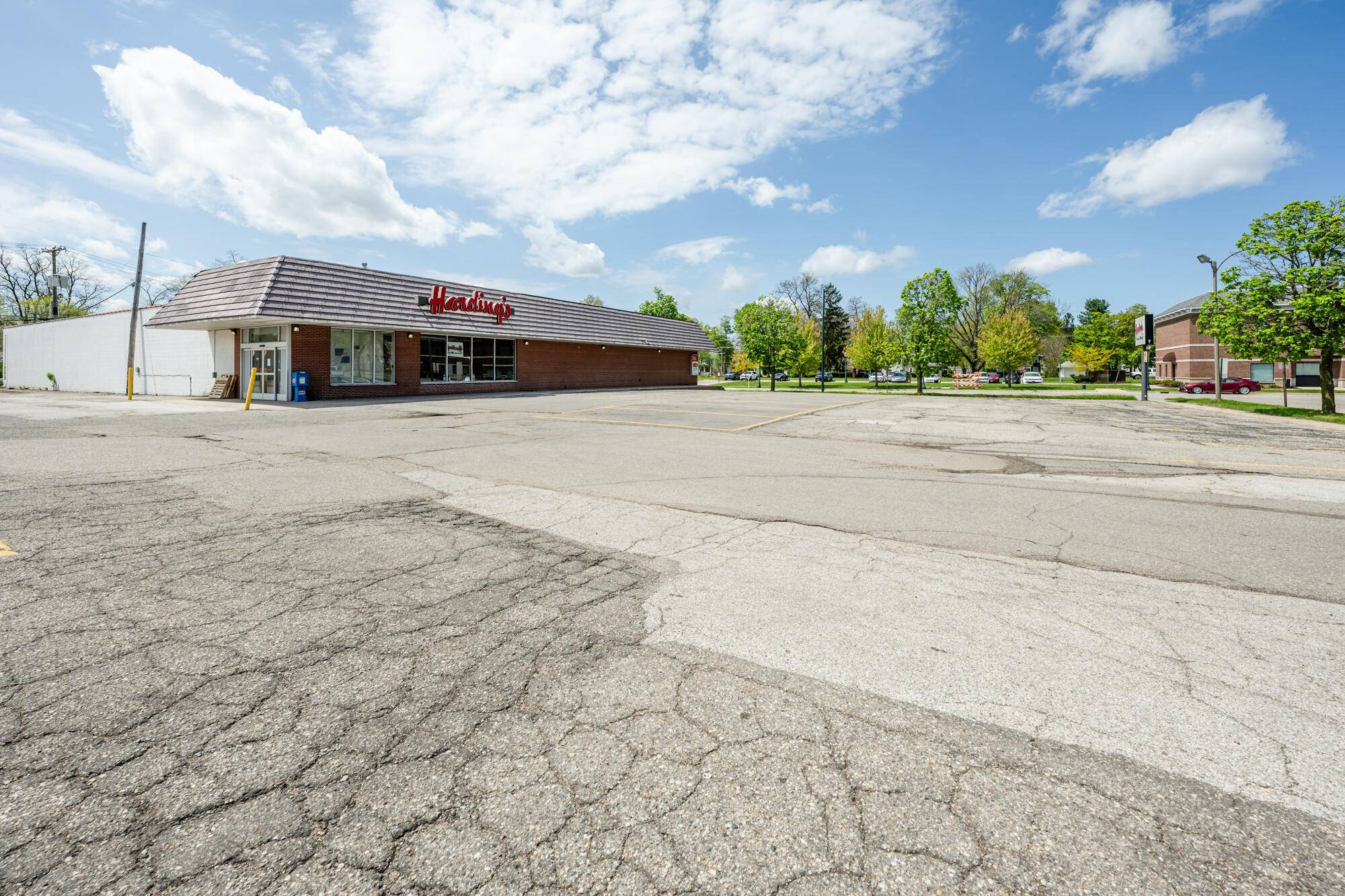 102 Park PL, Dowagiac City, MI 49047