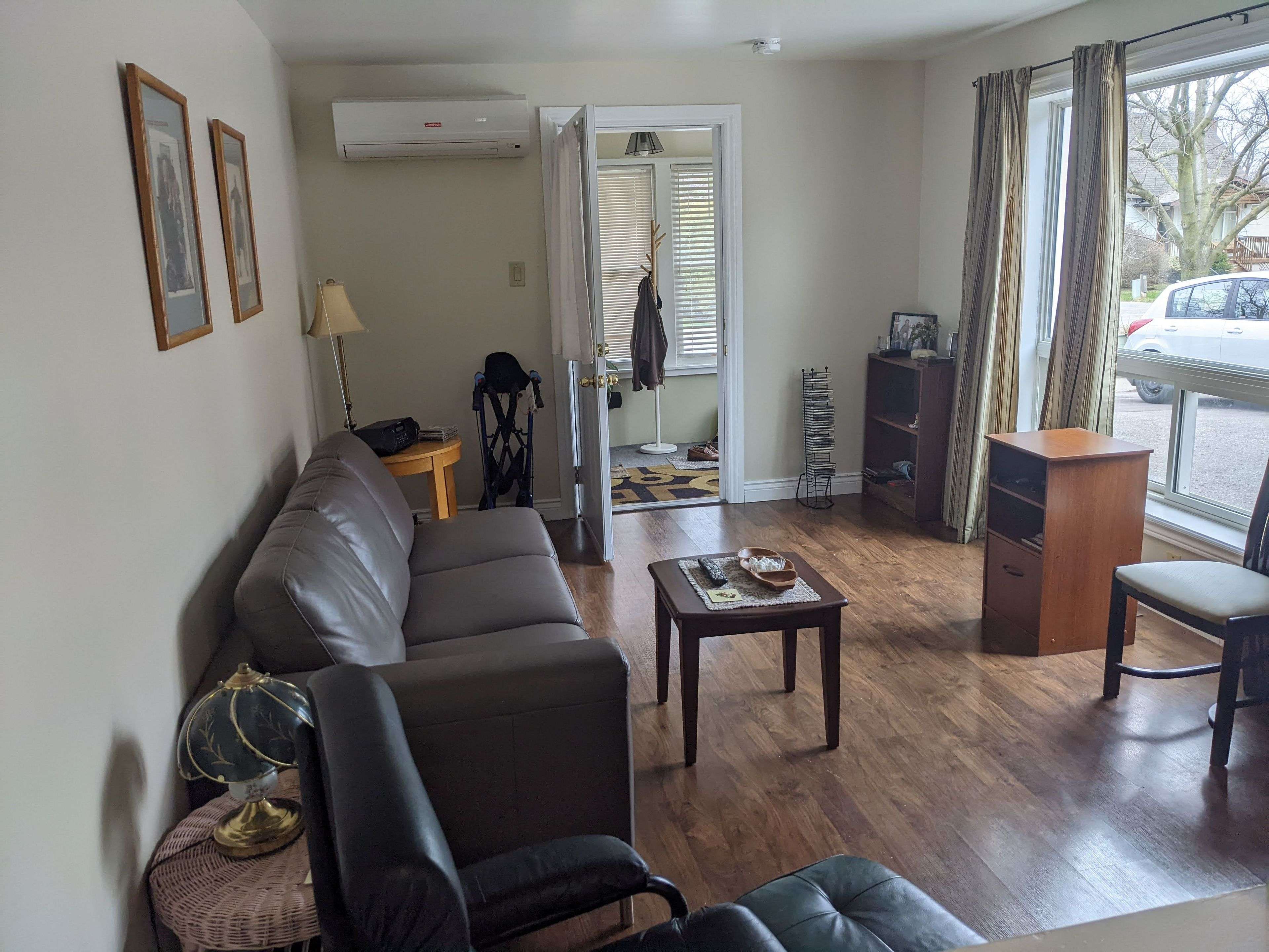 44 Lincoln ST #3, Ajax, ON L1S 6C9