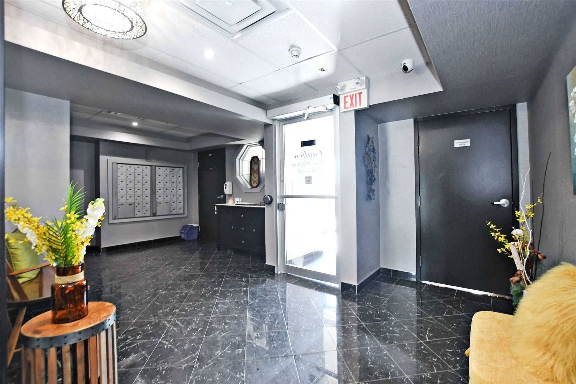 39 Ferndale DR S #303, Barrie, ON L4N 5W9