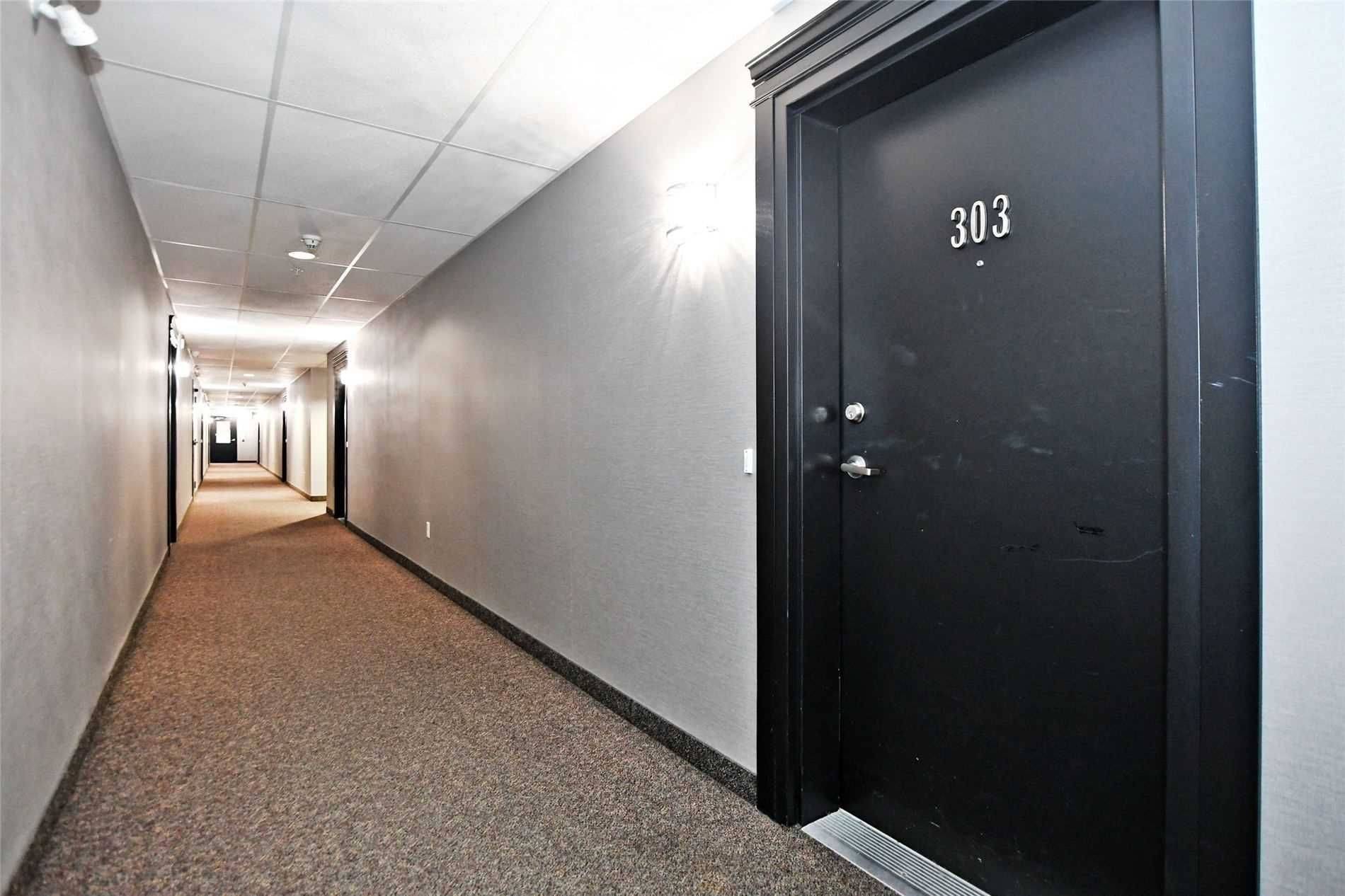 39 Ferndale DR S #303, Barrie, ON L4N 5W9