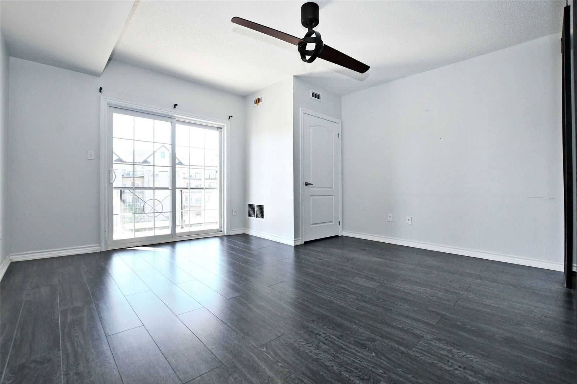 39 Ferndale DR S #303, Barrie, ON L4N 5W9