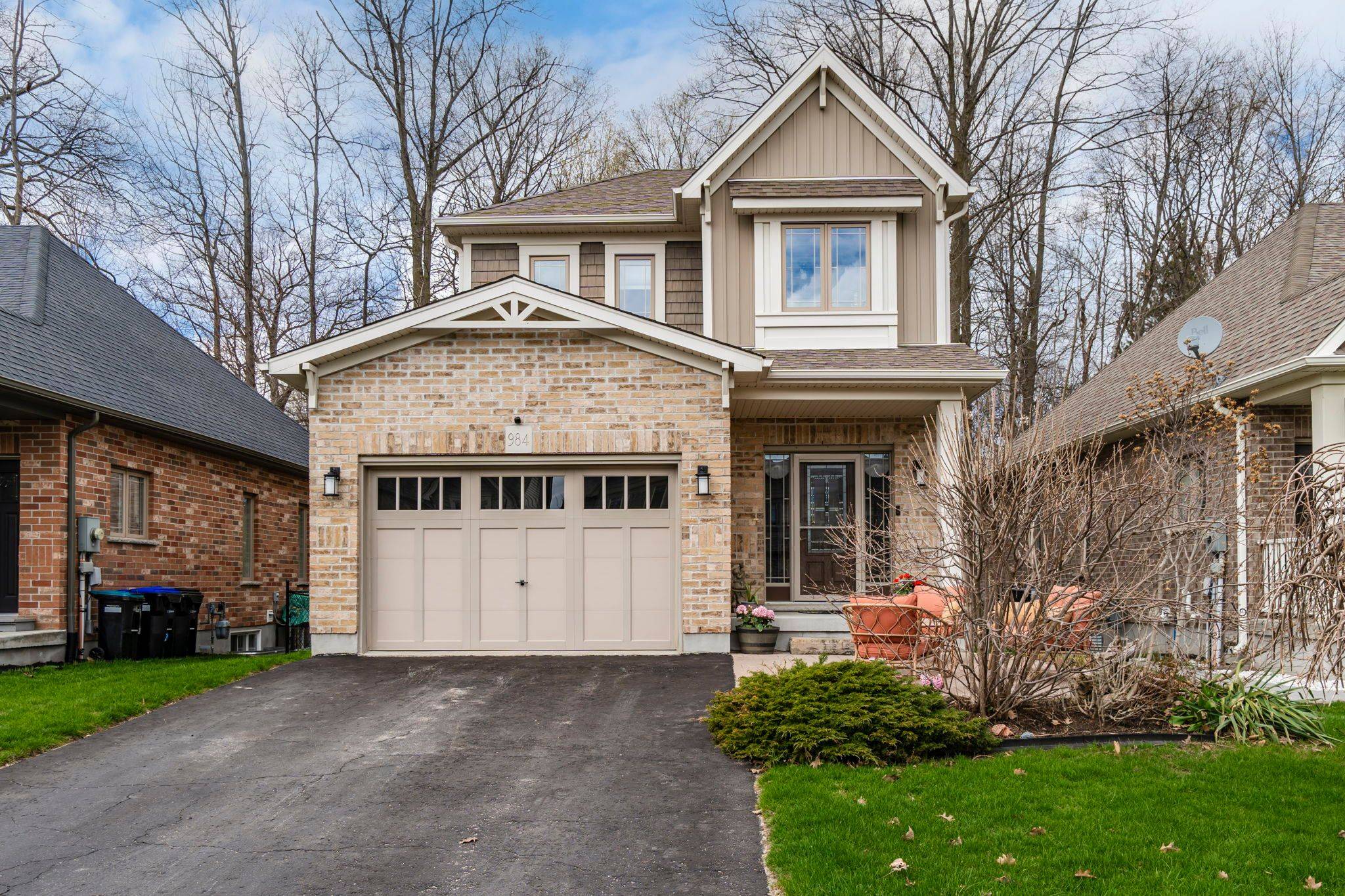984 Cook DR, Midland, ON L4R 0E4
