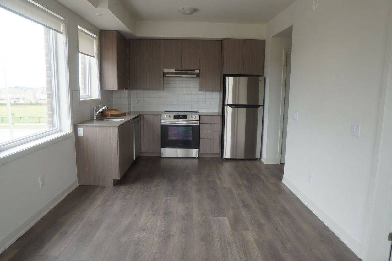 58 Sky Harbour DR #304, Brampton, ON L6Y 0C1