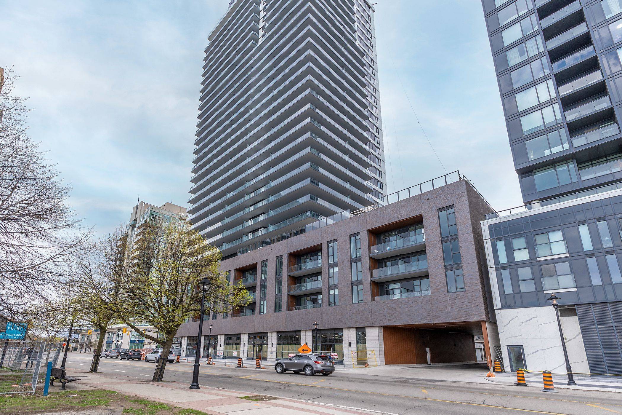 2075 Lakeshore RD #1707, Burlington, ON L7R 1E2