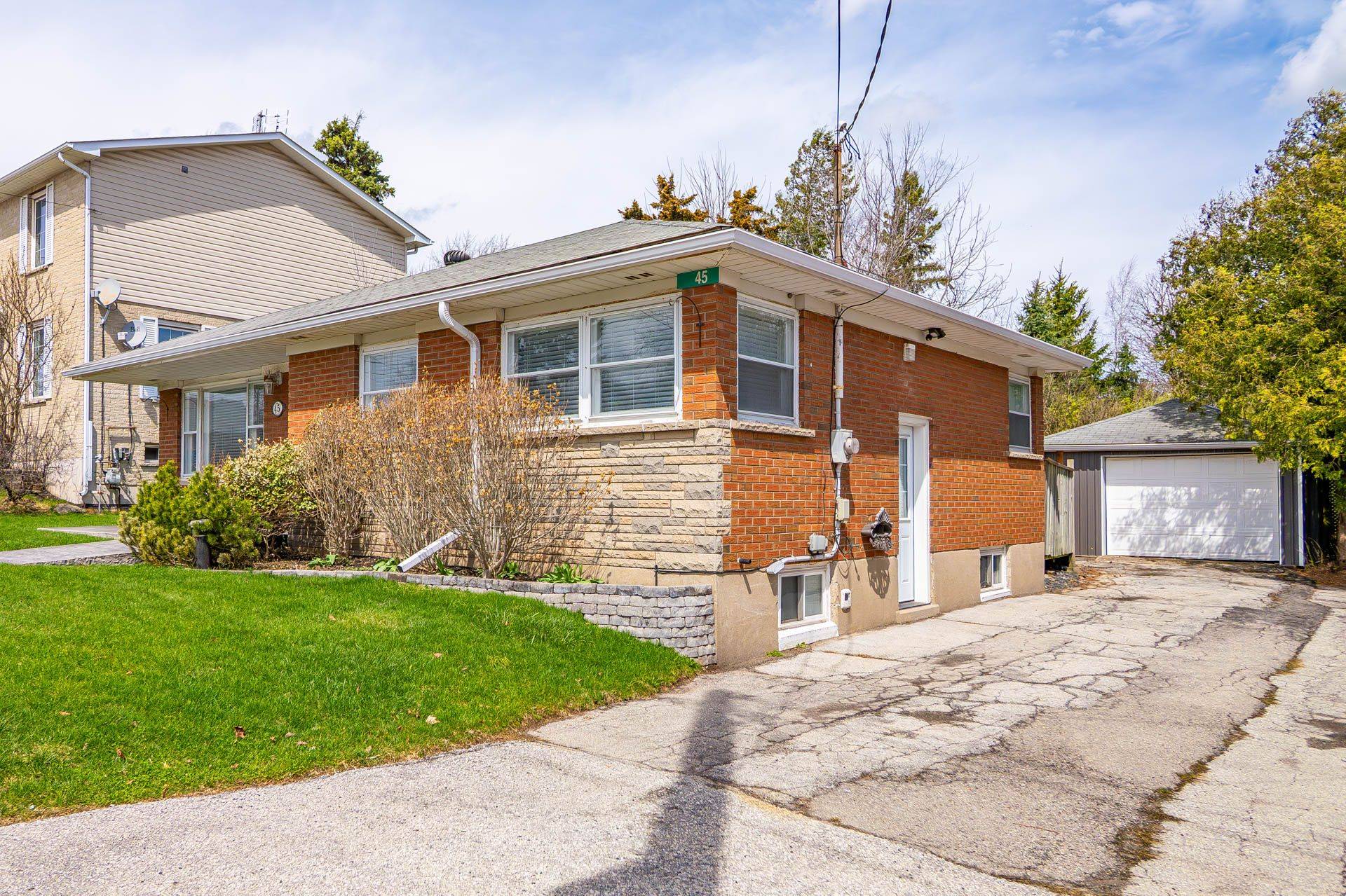 45 Main ST N, Milton, ON L0P 1B0