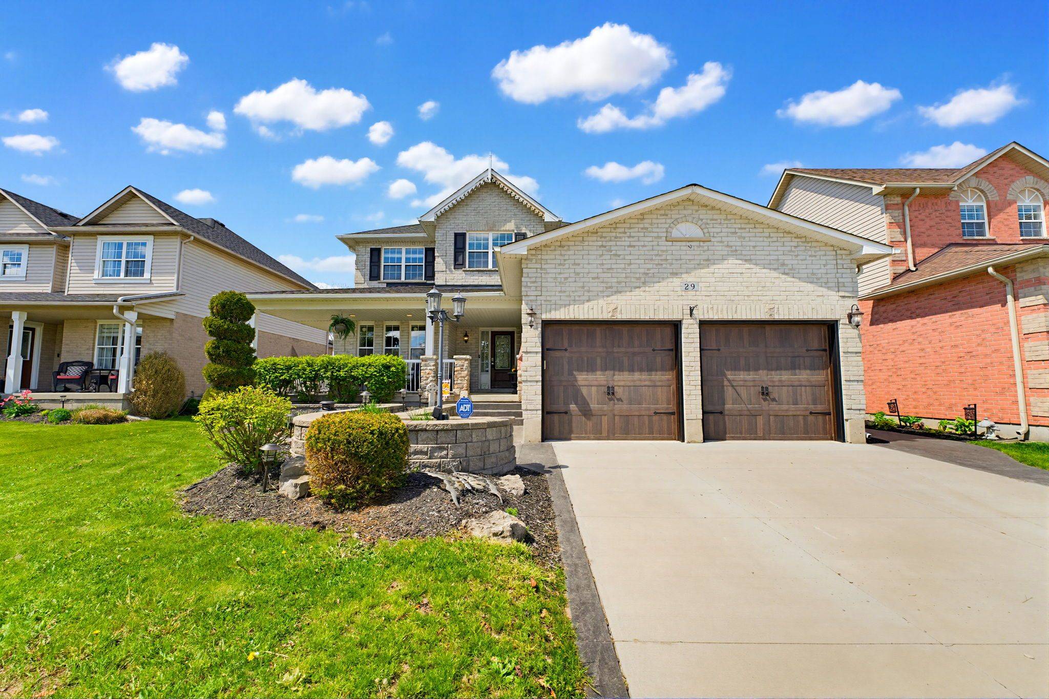 29 Watson CRES, North Dumfries, ON N0B 1E0