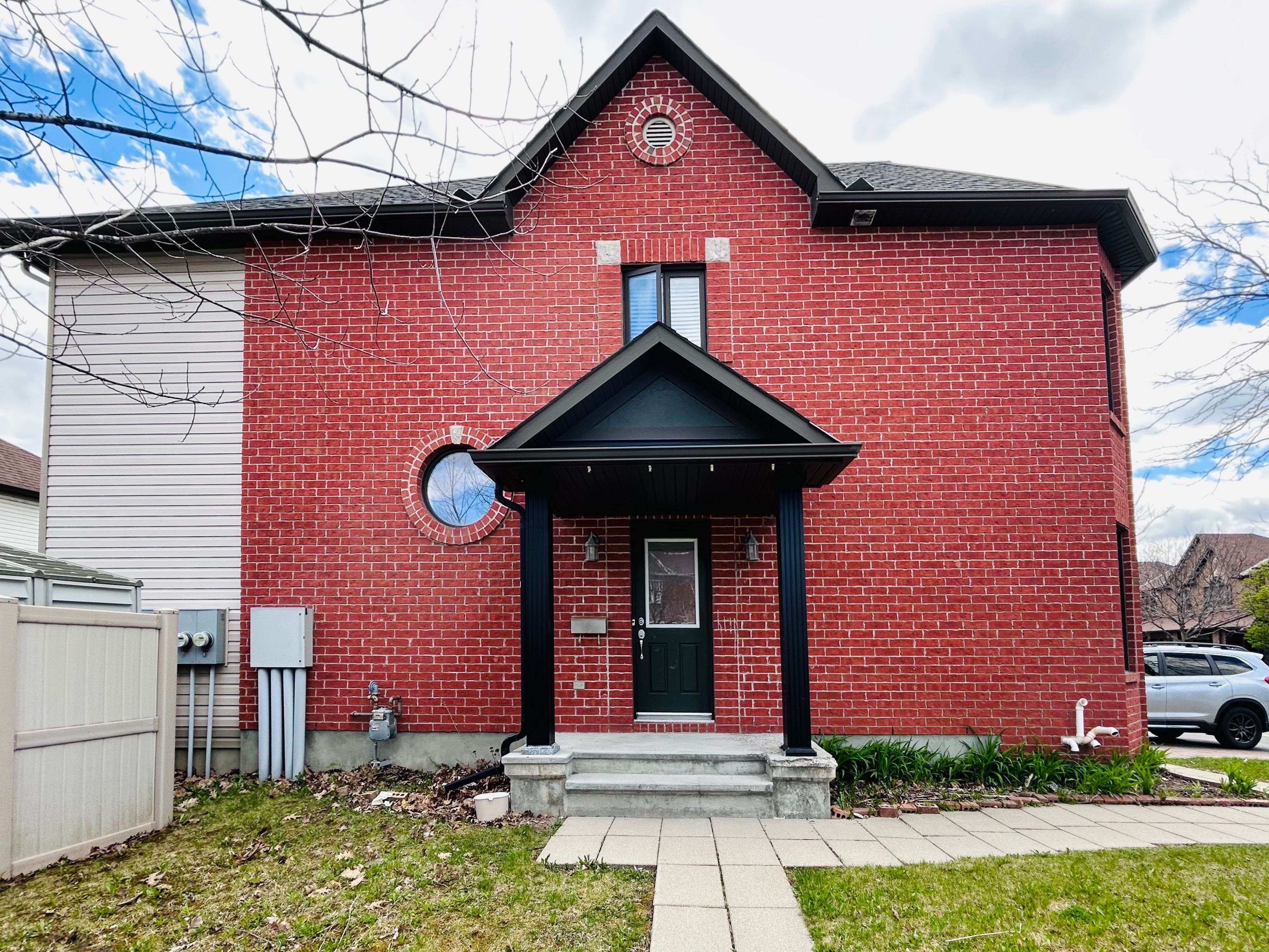 371 Balinroan CRES, Barrhaven, ON K2J 3V1