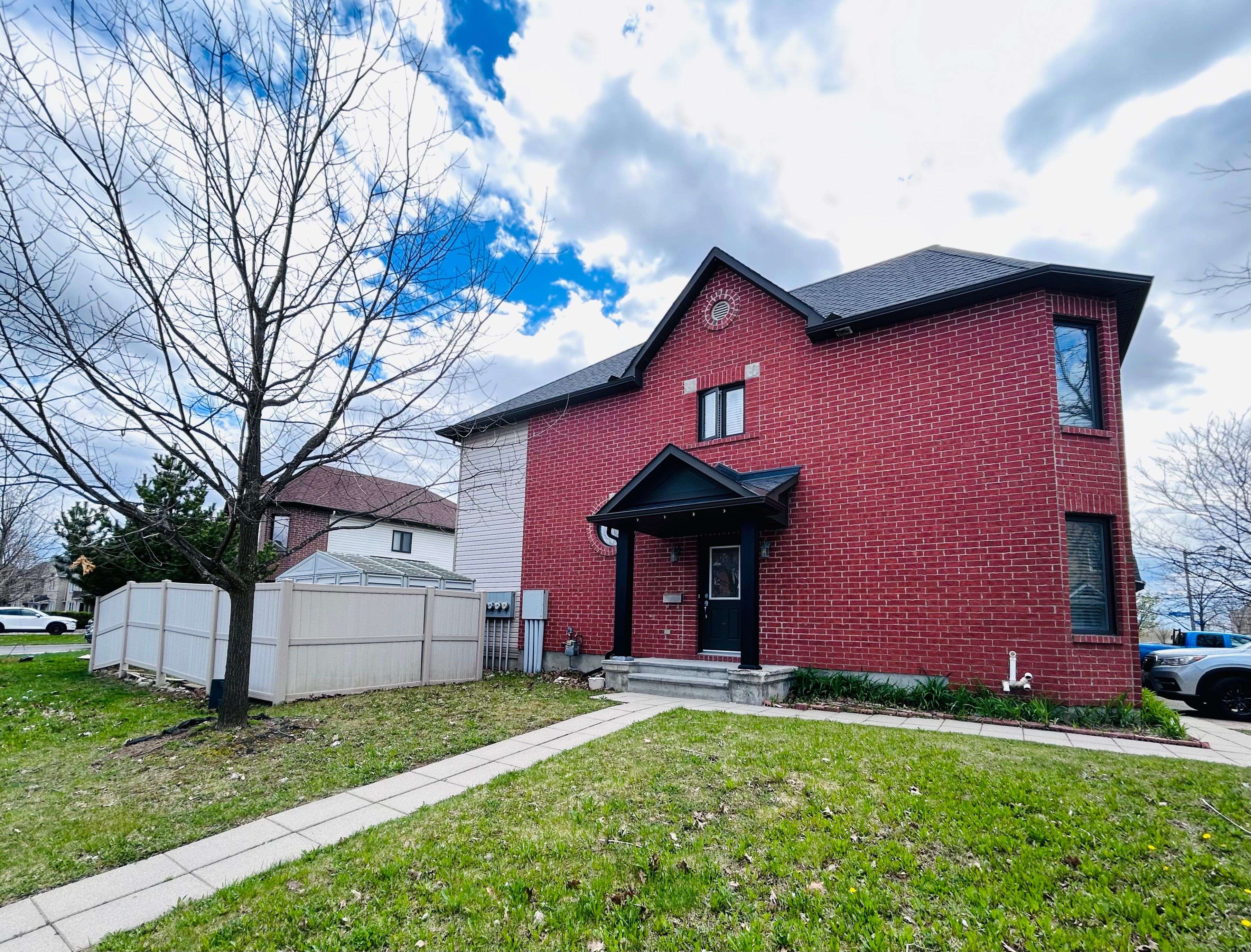 371 Balinroan CRES, Barrhaven, ON K2J 3V1
