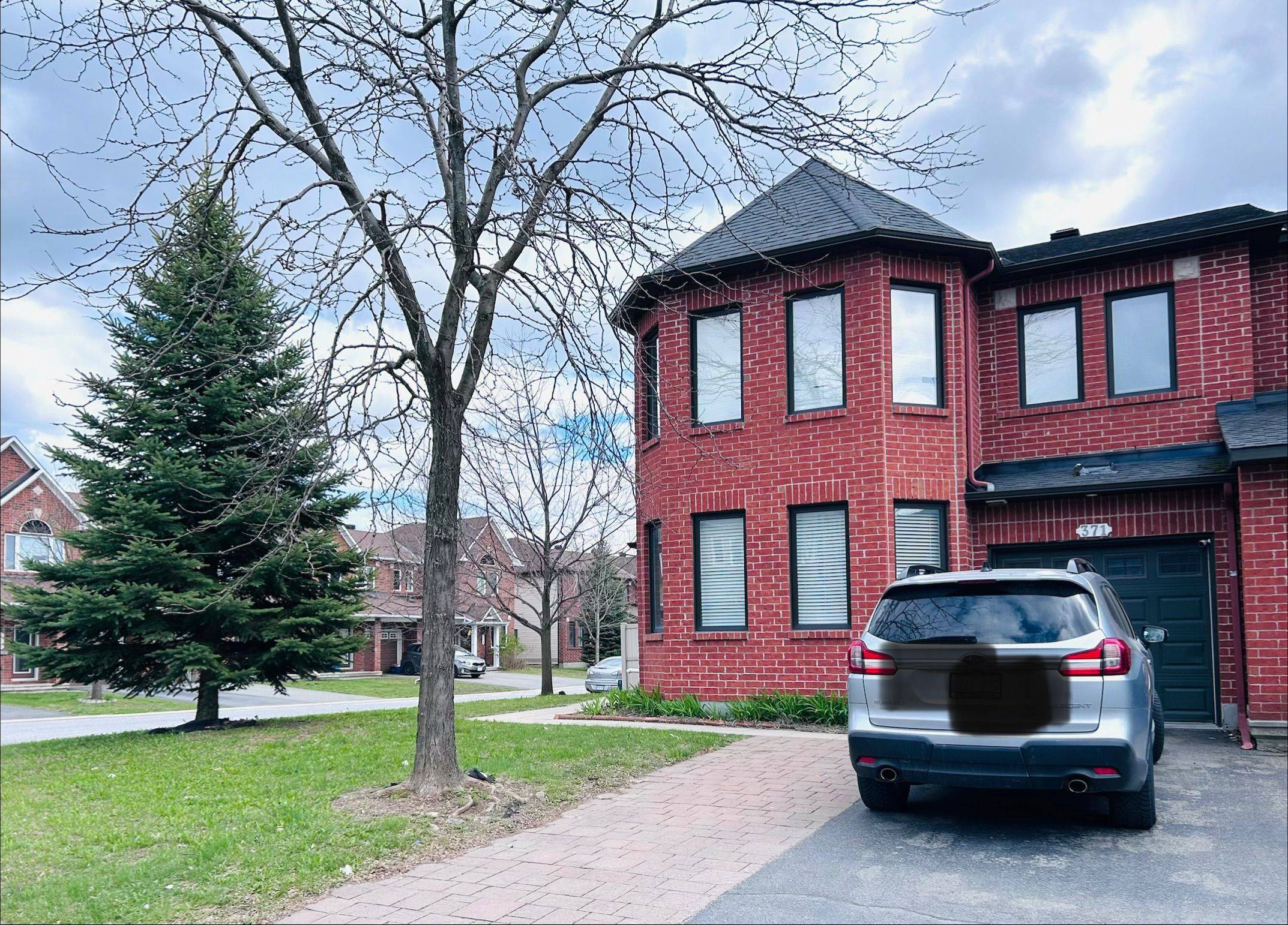 371 Balinroan CRES, Barrhaven, ON K2J 3V1