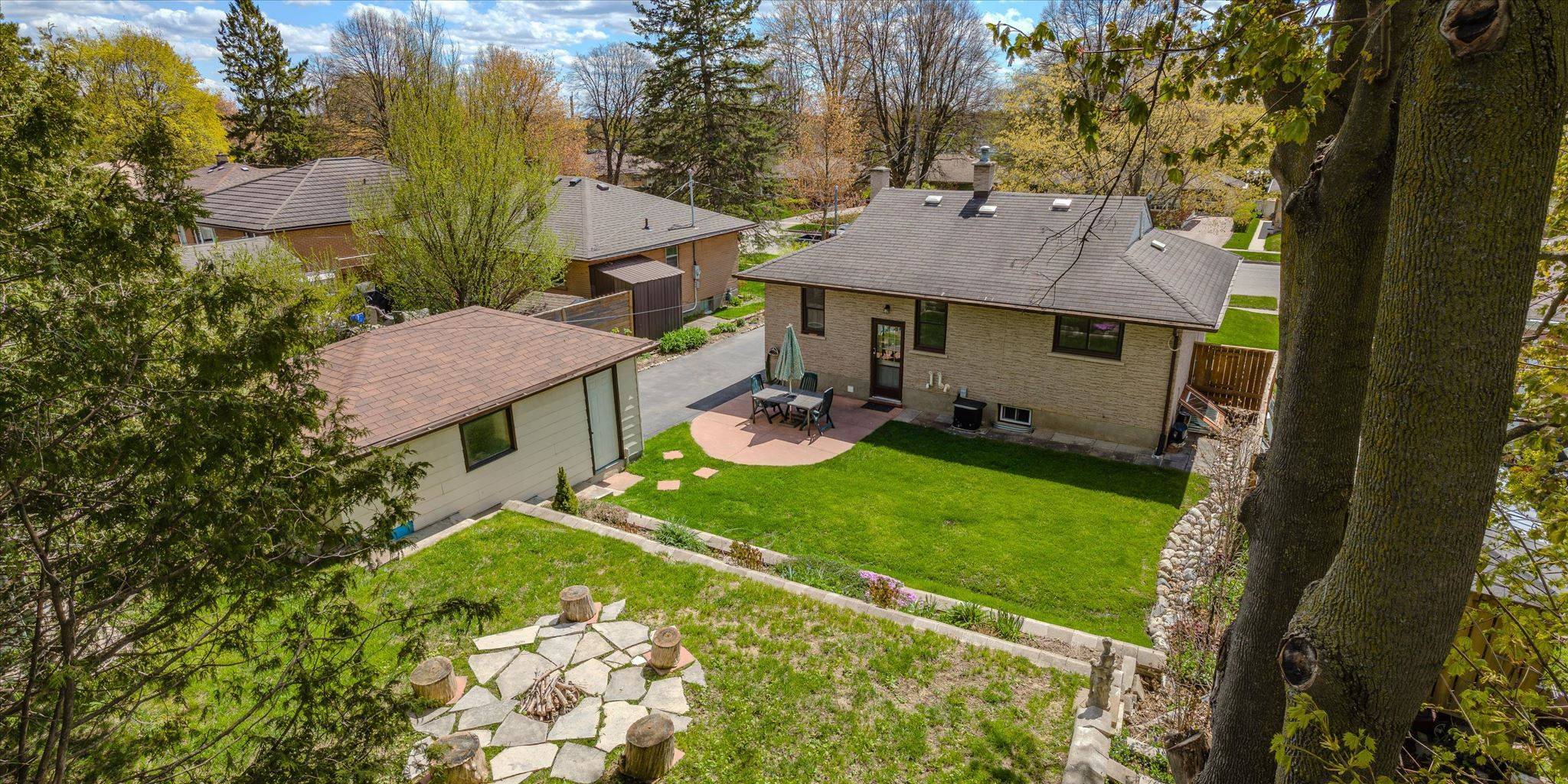 59 Knightswood BLVD, Guelph, ON N1E 3W6