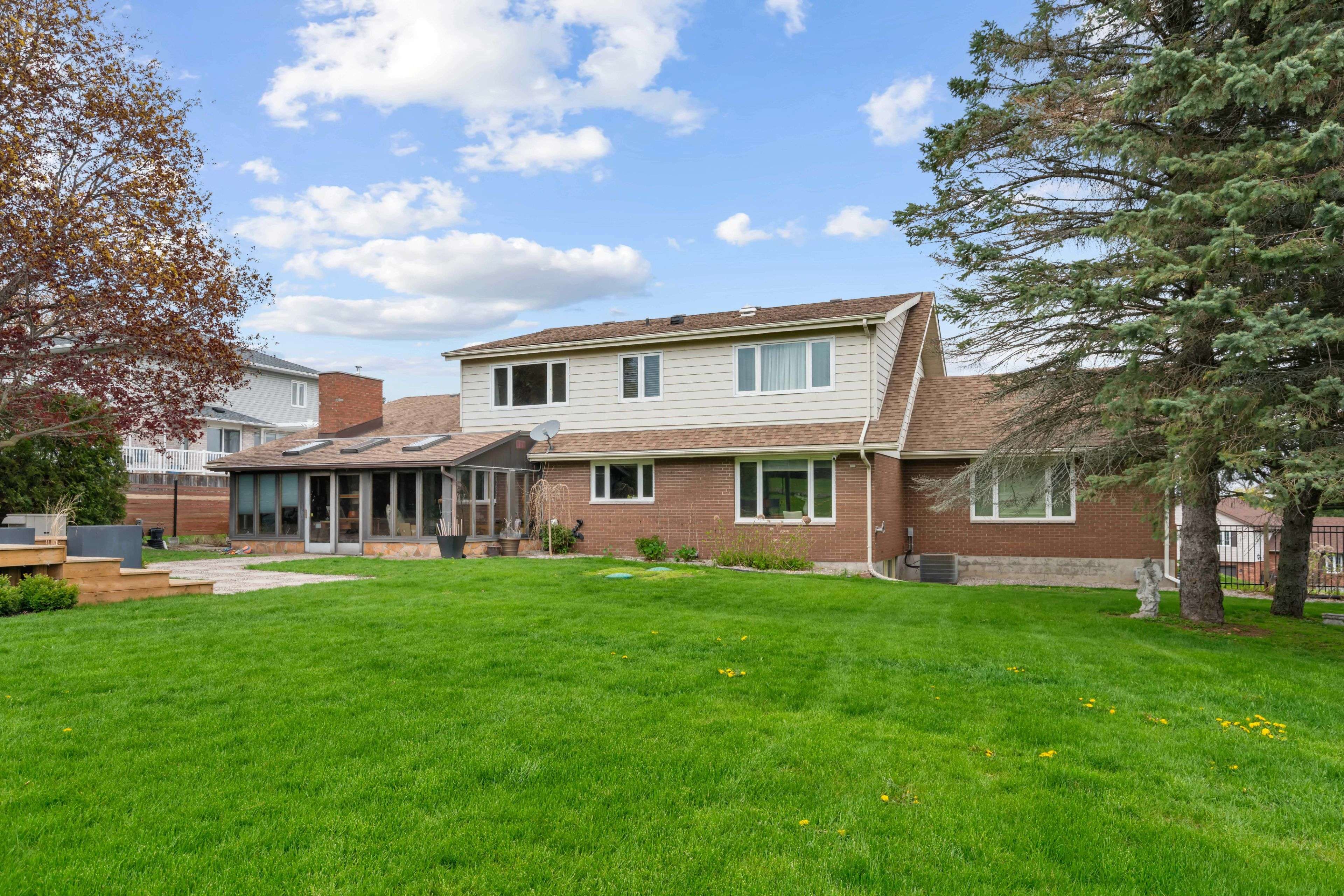 1102 Burnside DR, Augusta, ON K6V 5T1