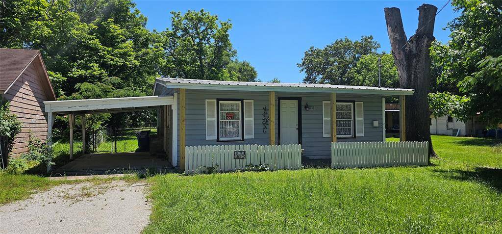 1713 W Frank Street, Grand Saline, TX 75140