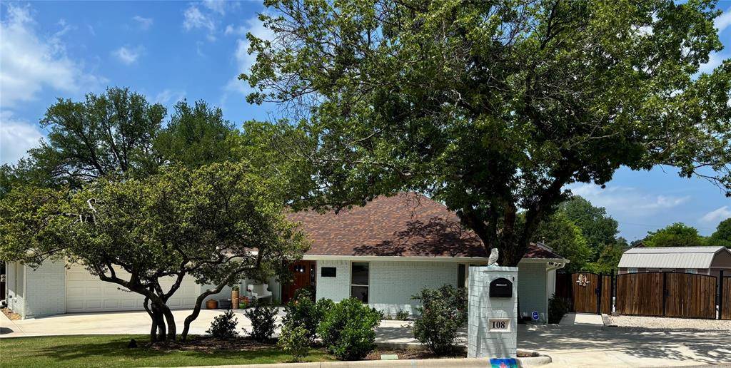 108 Bob White Avenue, Weatherford, TX 76086
