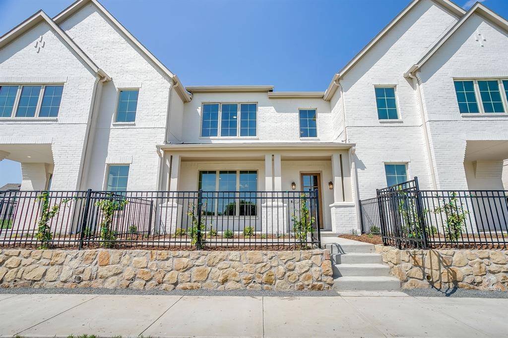 13837 Carnegie Drive, Fort Worth, TX 76008