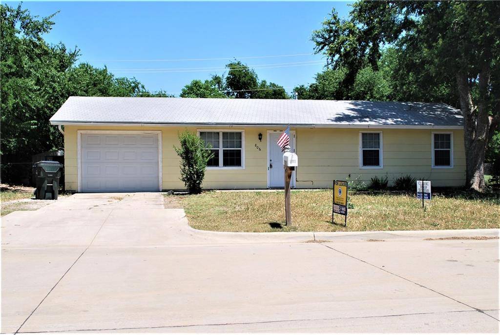 806 S 1st Street, Sanger, TX 76266