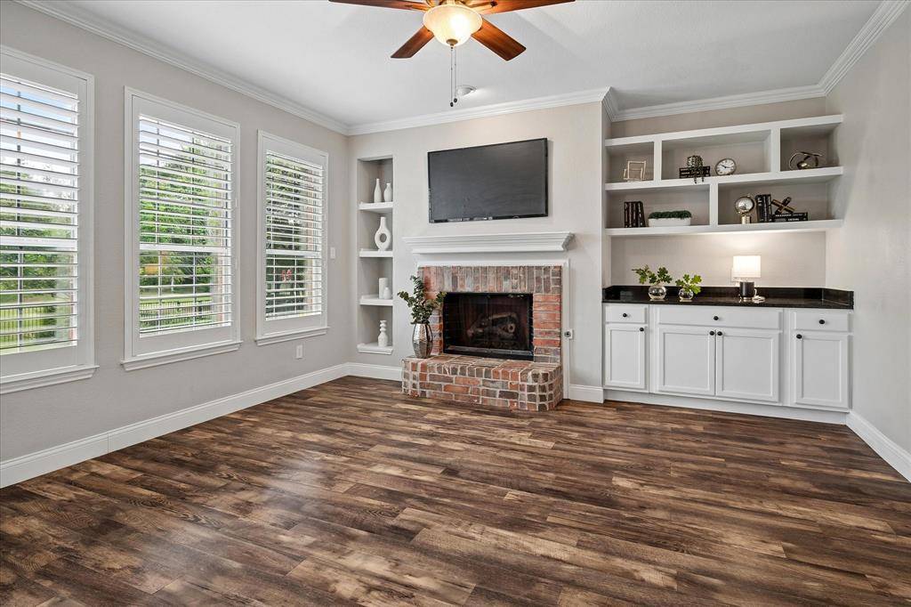 821 Palm Desert Drive, Garland, TX 75044