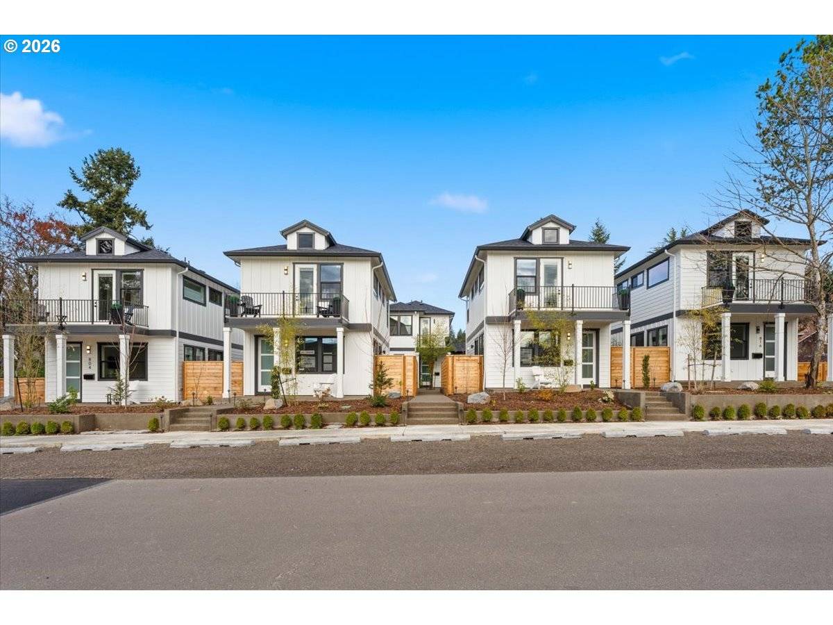 804 3rd AVE #C1, Lake Oswego, OR 97034