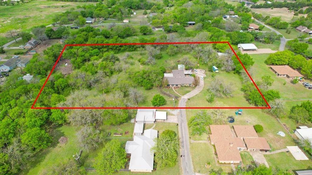 110 Bois D Arc Street, Tom Bean, TX 75491