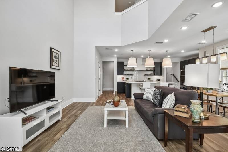 723 Station Rd, Dunellen Boro, NJ 08812