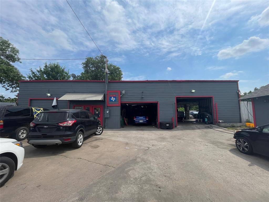 1006 W 6th Street, Irving, TX 75060