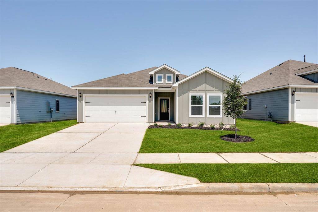9664 Stranton Drive, Fort Worth, TX 76140