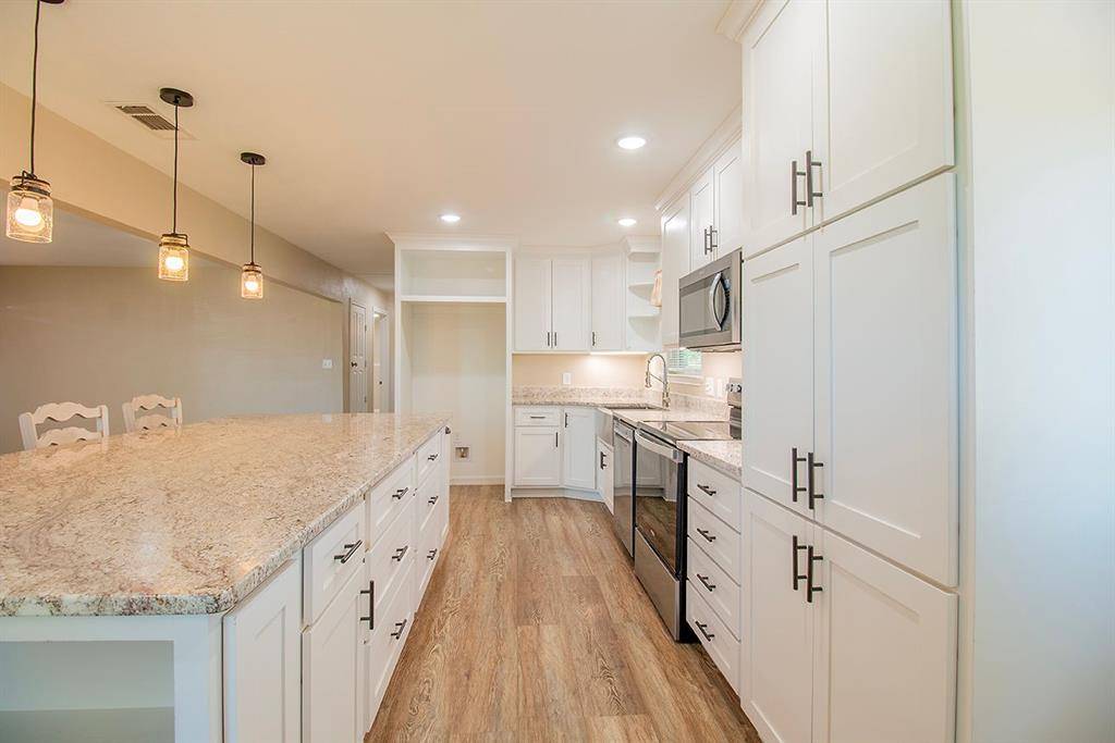 601 Vz County Road 2512, Canton, TX 75103