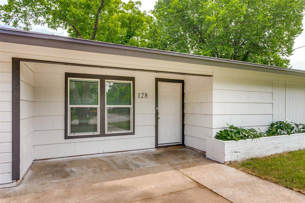 128 NW Lorna Street, Burleson, TX 76028