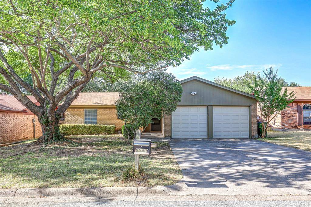 6540 Windrock Drive, Watauga, TX 76148