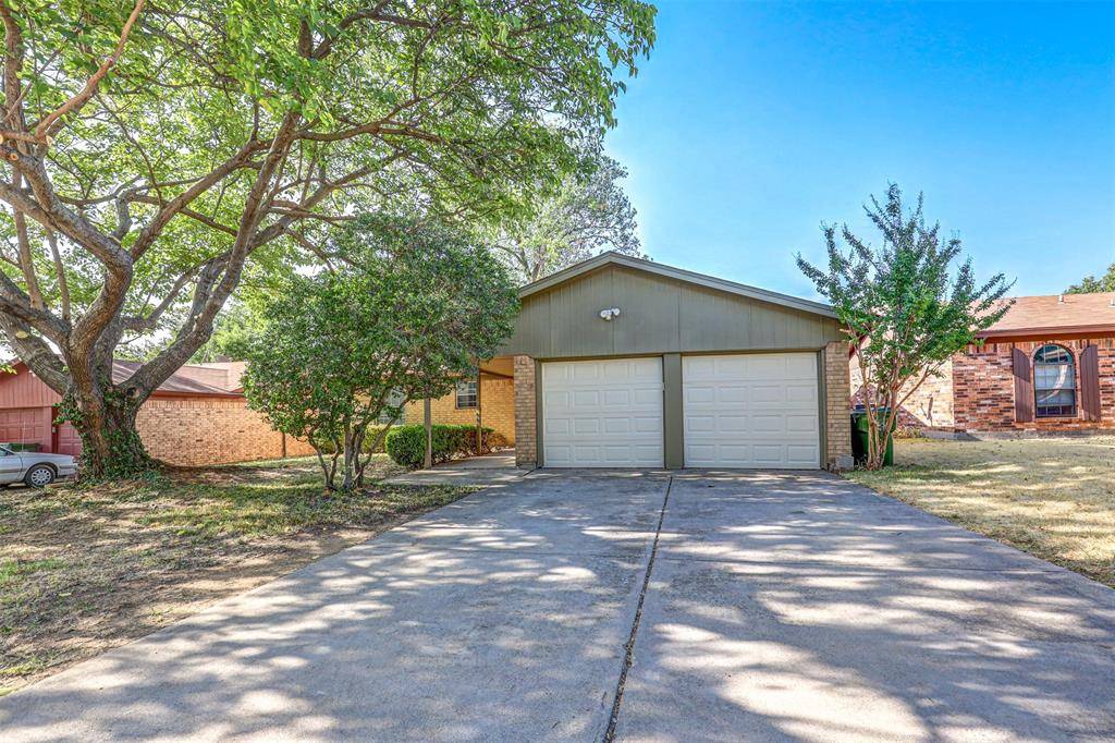 6540 Windrock Drive, Watauga, TX 76148