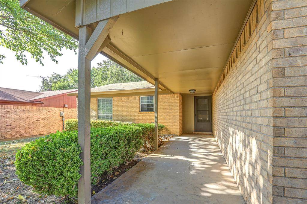 6540 Windrock Drive, Watauga, TX 76148