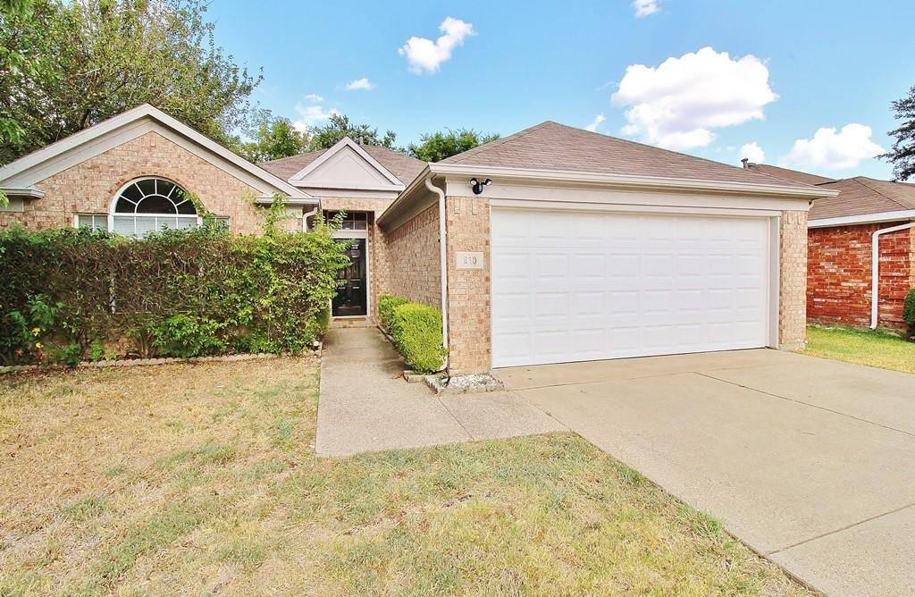 210 Ridgecrest Drive, Cedar Hill, TX 75104