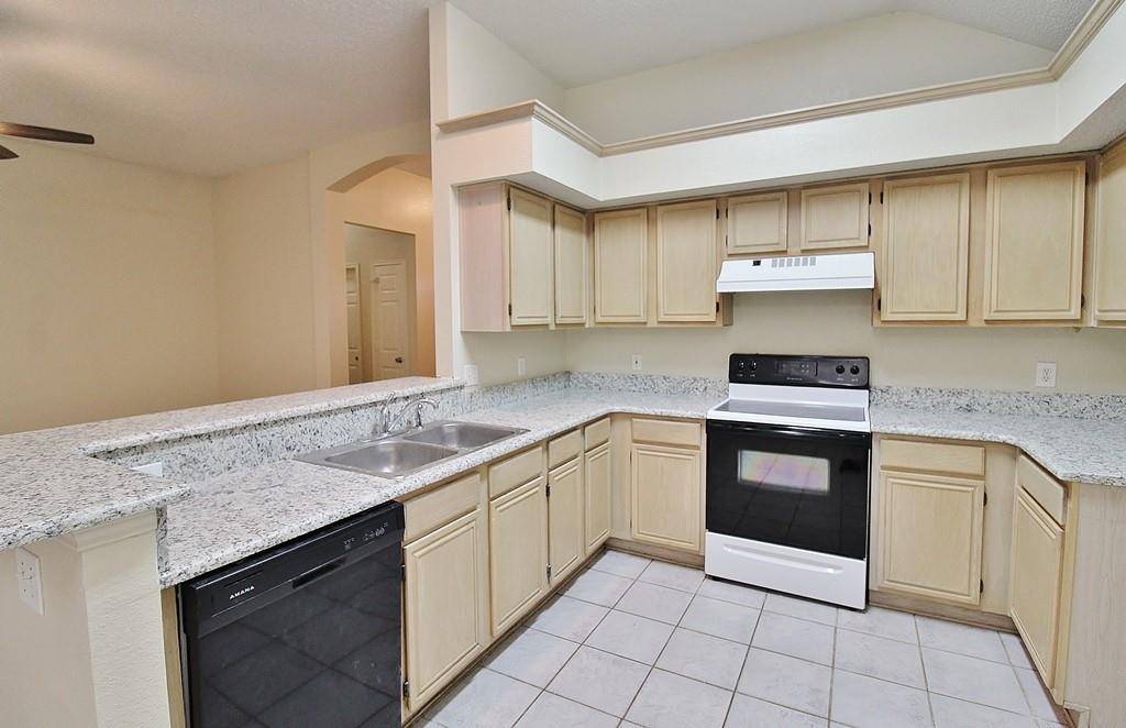210 Ridgecrest Drive, Cedar Hill, TX 75104