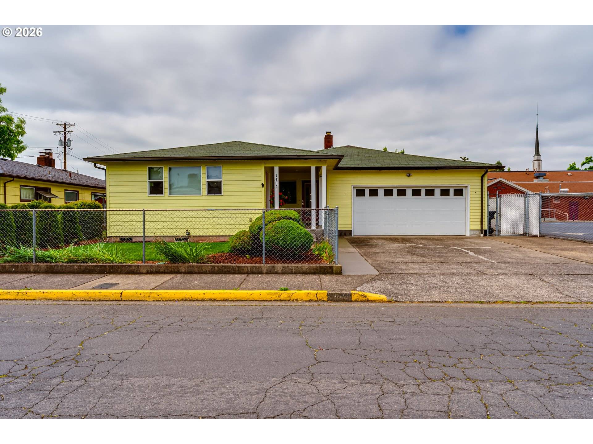 1406 CARTER LN, Springfield, OR 97477