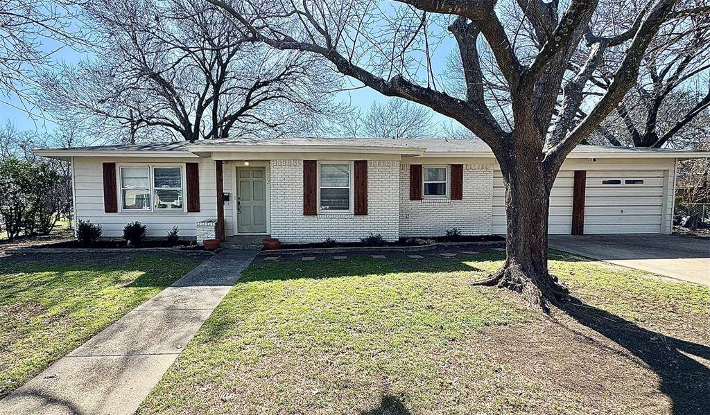112 Savannah Street, Waxahachie, TX 75165