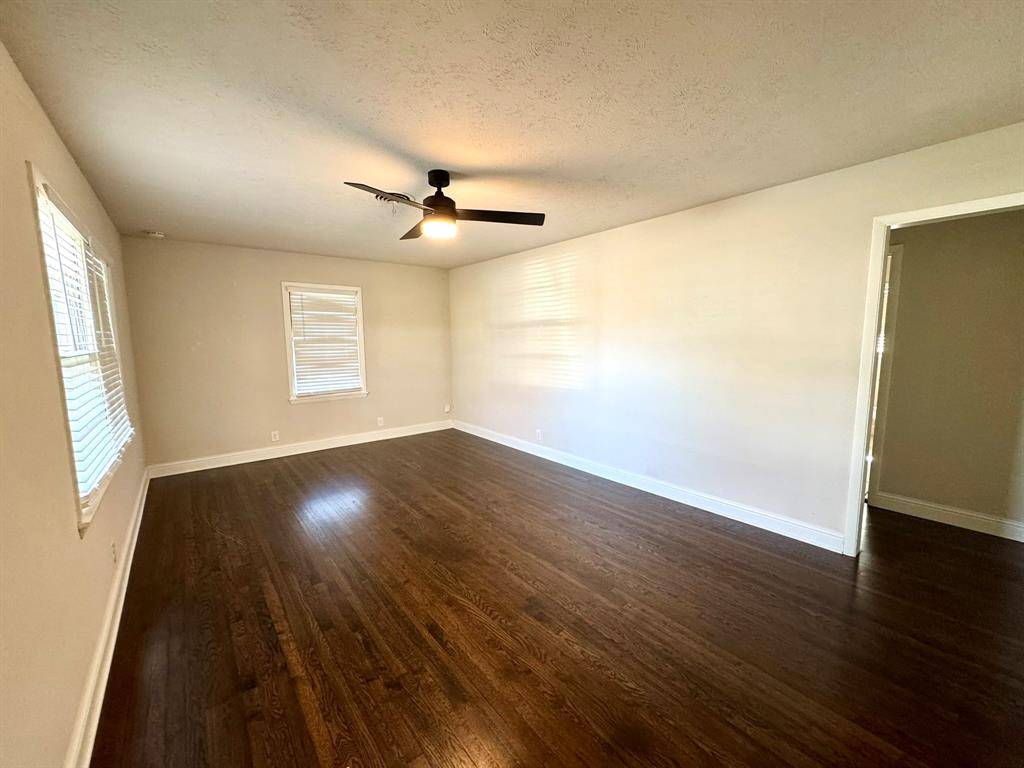 112 Savannah Street, Waxahachie, TX 75165