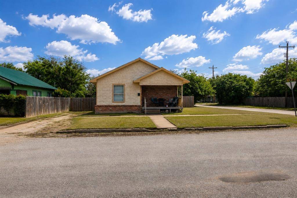 309 W 10th Street, Cisco, TX 76437
