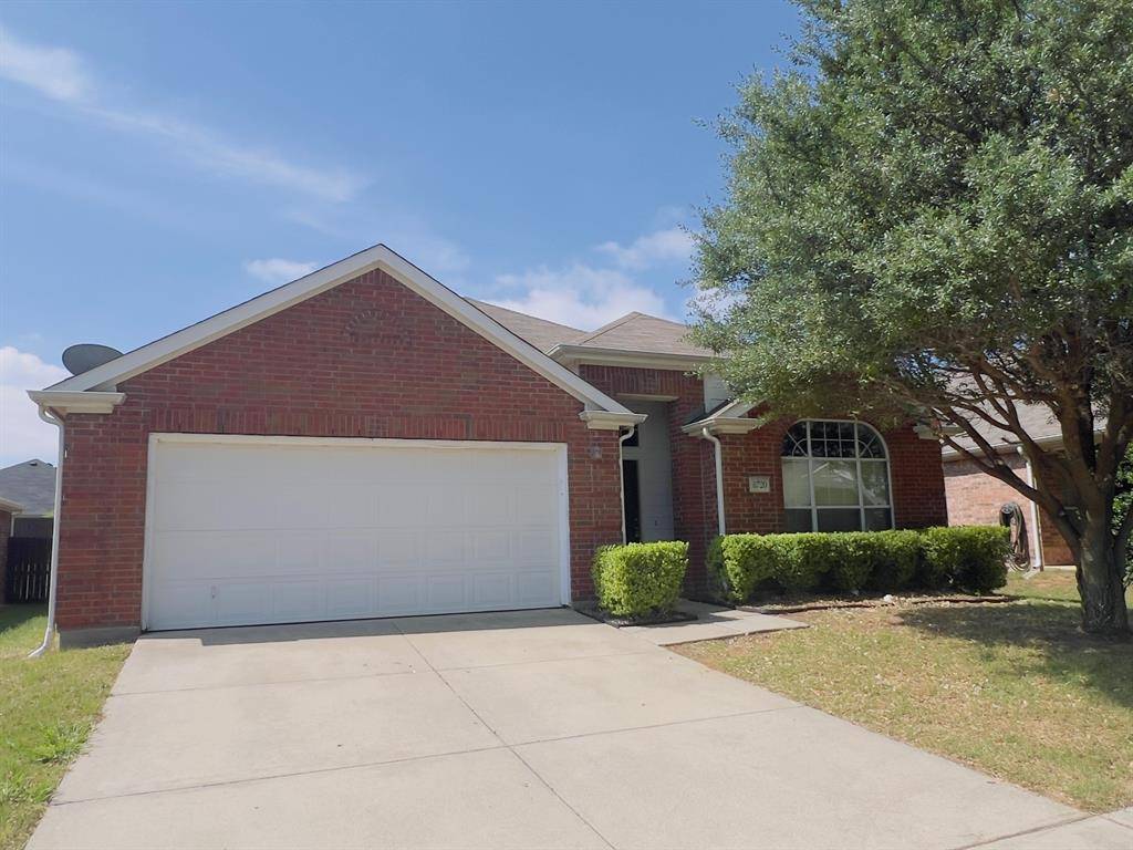 8720 Chisholm Trail, Cross Roads, TX 76227