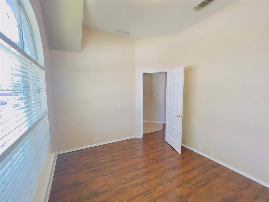 8720 Chisholm Trail, Cross Roads, TX 76227