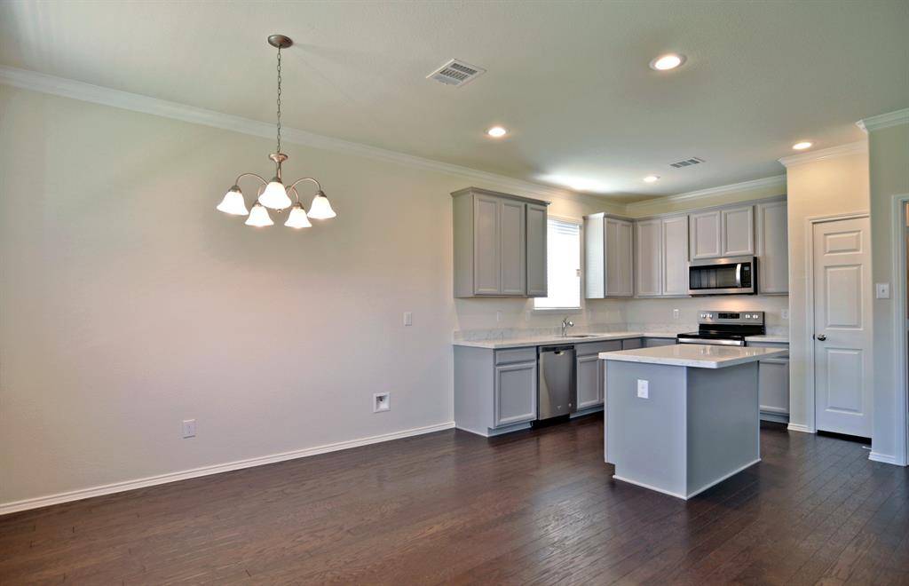 2305 Bernese Lane, Fort Worth, TX 76131